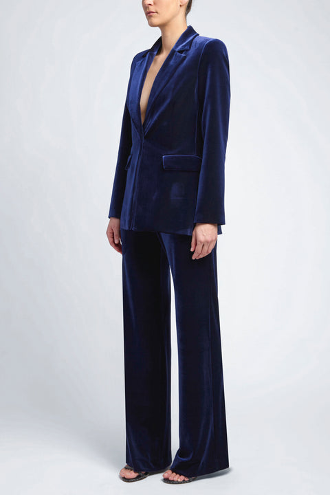 SIGNATURE VELVET BLAZER