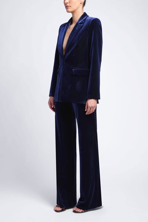 SIGNATURE VELVET BLAZER