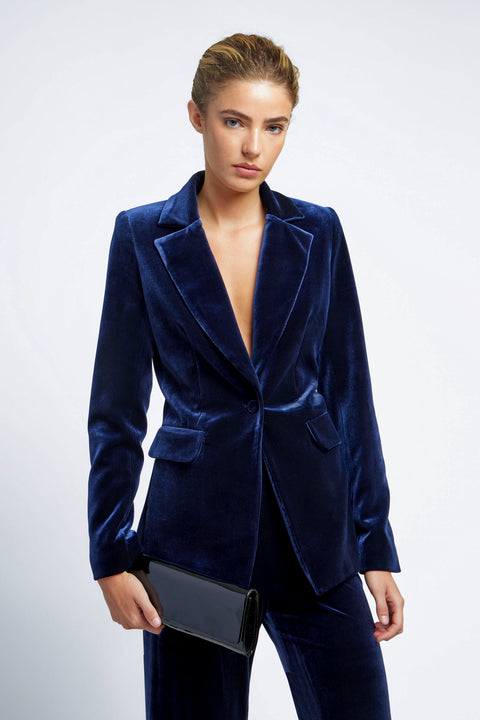 SIGNATURE VELVET BLAZER